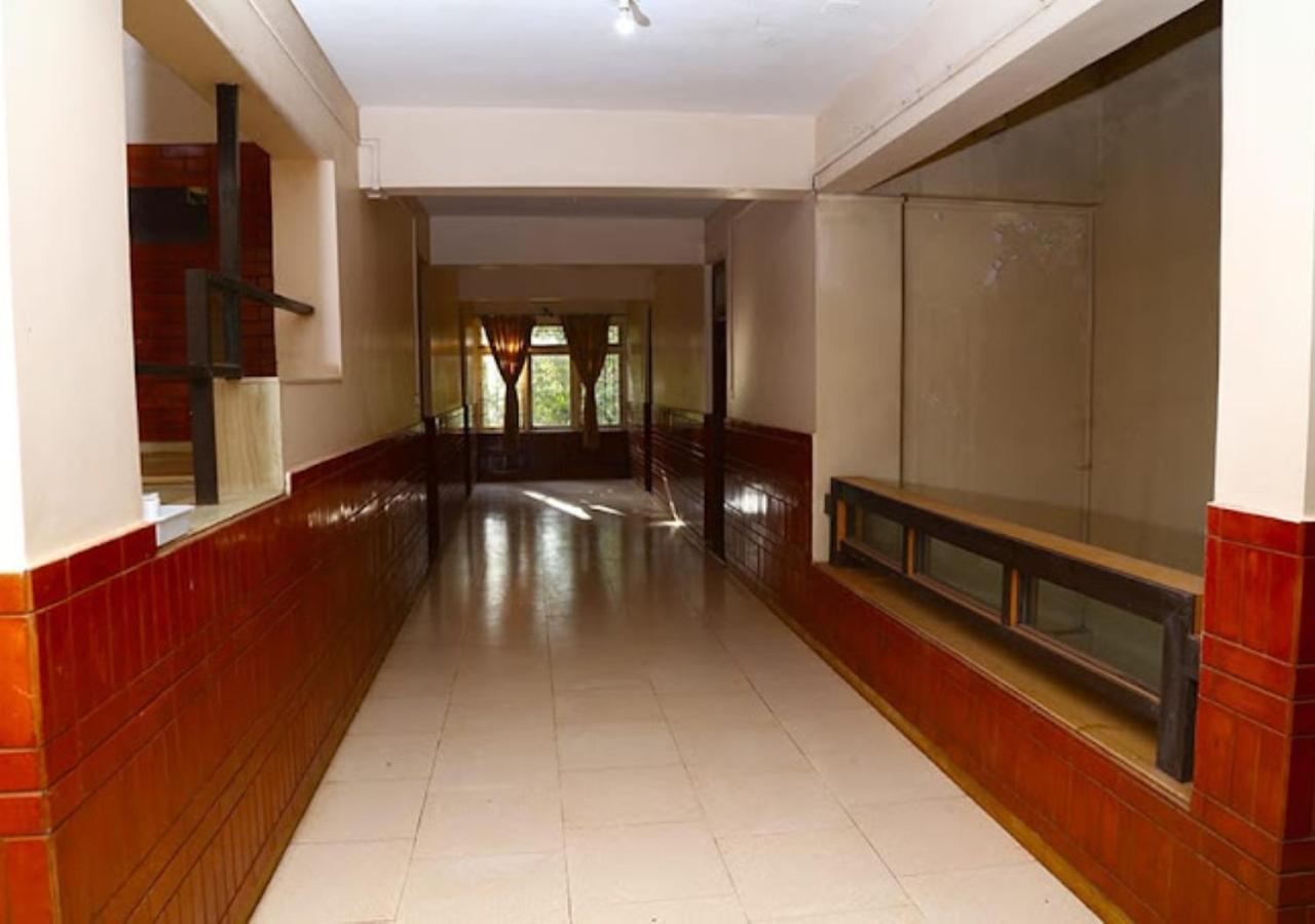 Hotel Durvankur Ганпатипуле Екстериор снимка