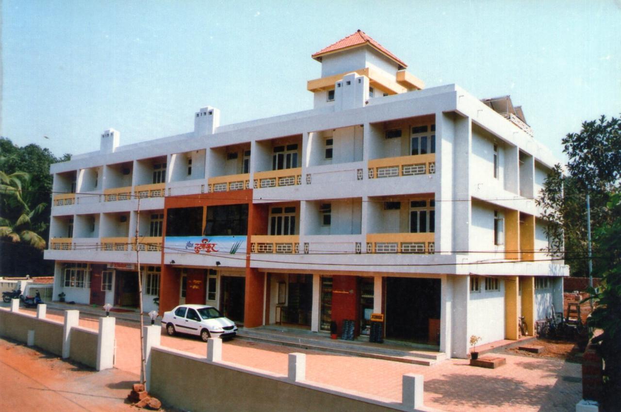 Hotel Durvankur Ганпатипуле Екстериор снимка