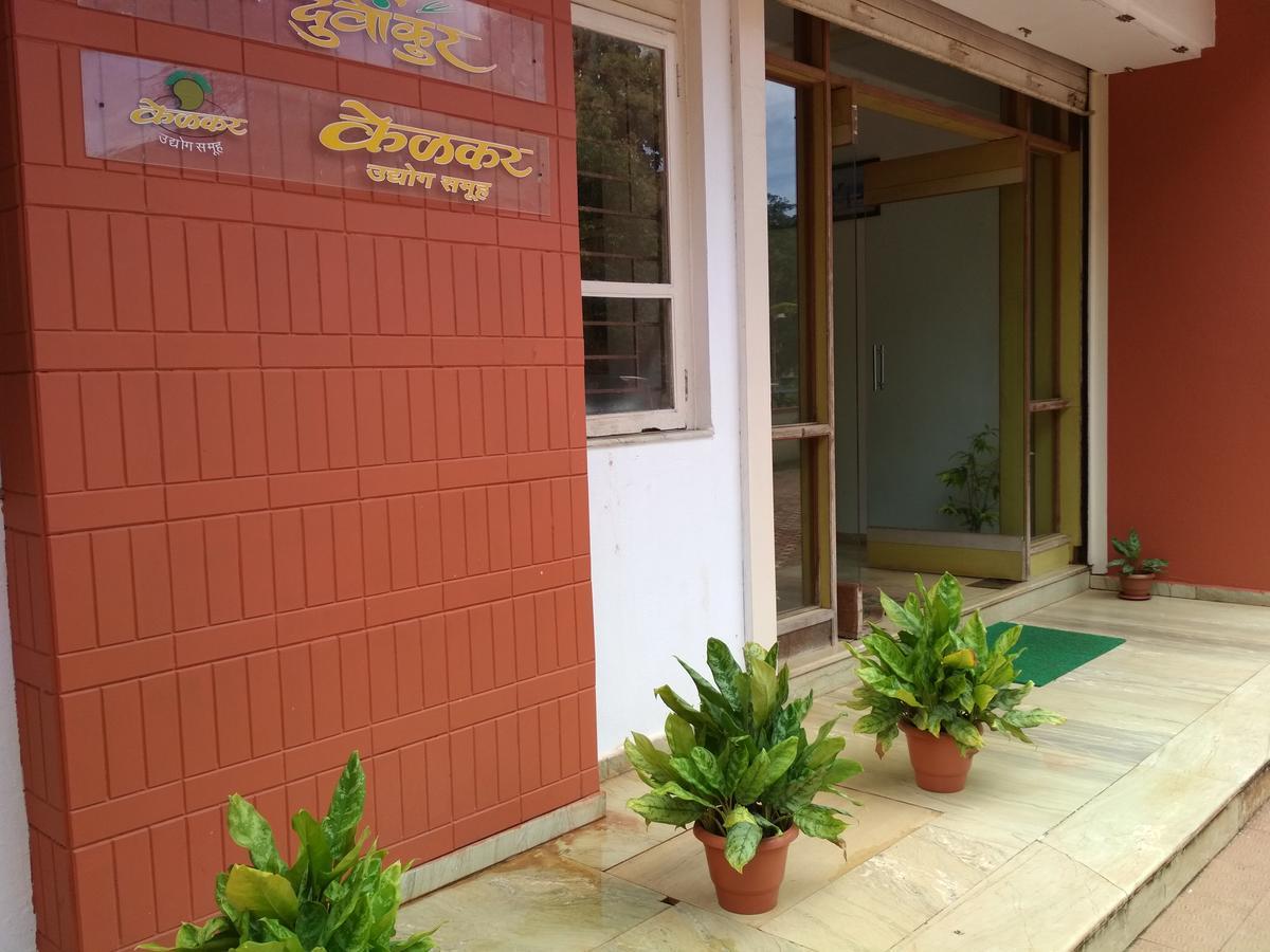 Hotel Durvankur Ганпатипуле Екстериор снимка